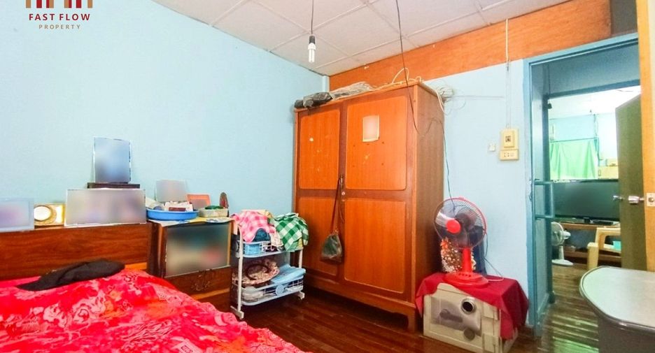 For sale 3 bedrooms townhouse in Mueang Nakhon Sawan, Nakhon Sawan