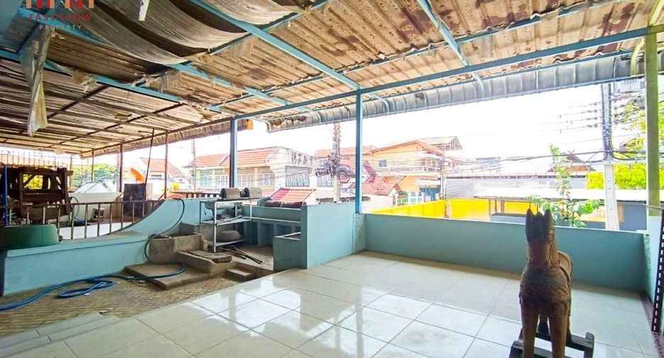 For sale 3 bedrooms townhouse in Mueang Nakhon Sawan, Nakhon Sawan