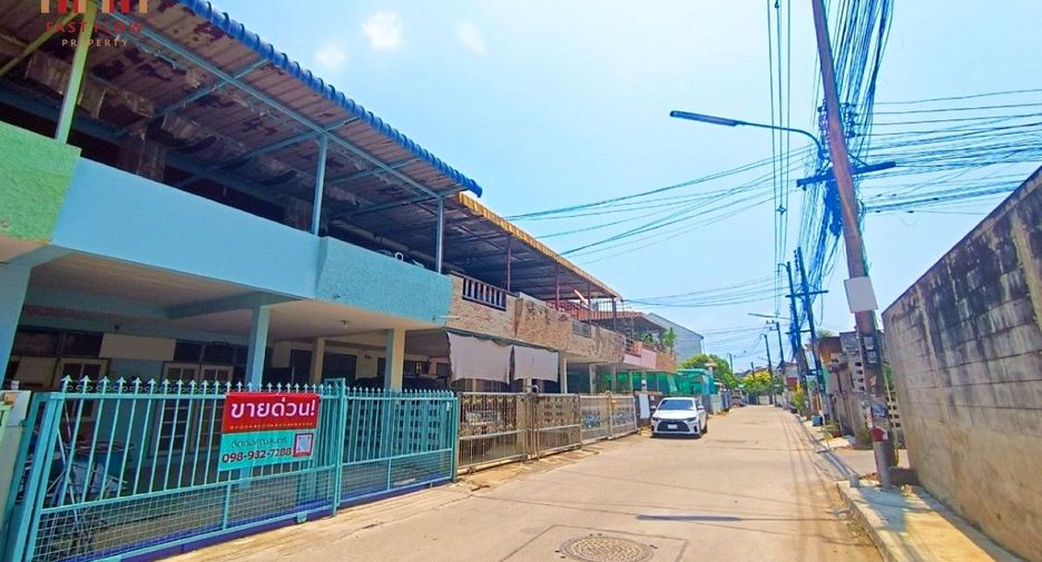 For sale 3 bedrooms townhouse in Mueang Nakhon Sawan, Nakhon Sawan