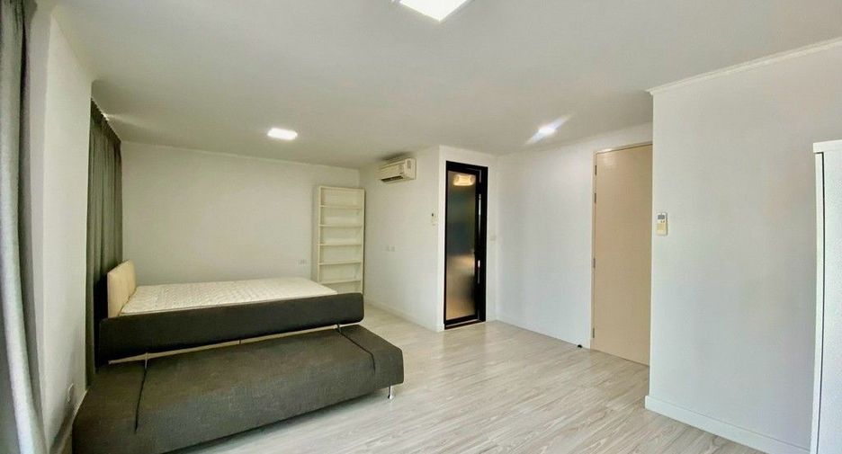 For rent and for sale 1 bed condo in Bang Na, Bangkok