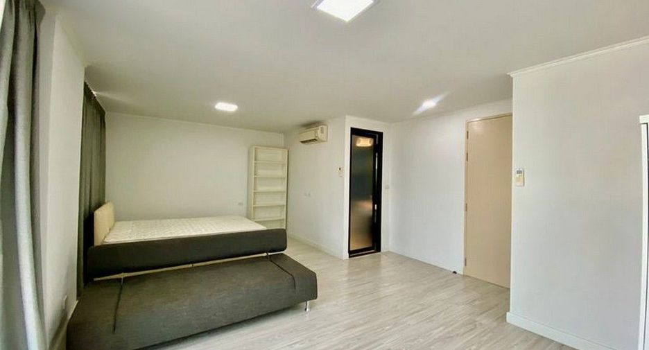 For rent and for sale 1 bed condo in Bang Na, Bangkok