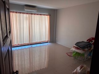 For rent 3 bed retail Space in Mueang Chiang Mai, Chiang Mai