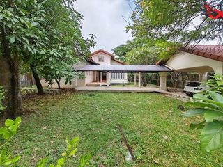 For sale land in Phra Khanong, Bangkok