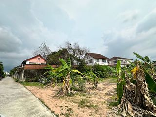 Terreno en venta en Si Racha, Chonburi