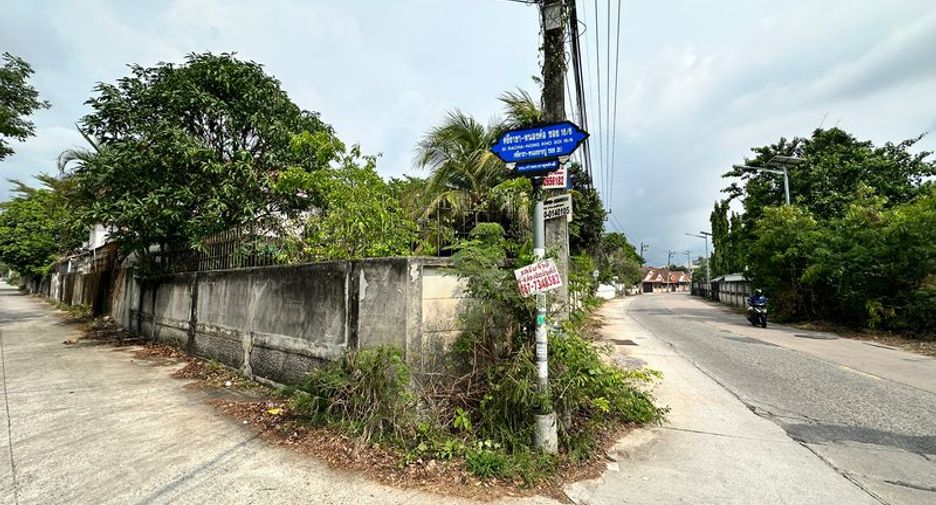 Terreno en venta en Si Racha, Chonburi