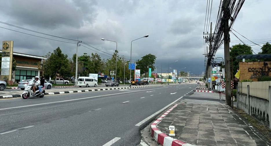Terreno en venta en Si Racha, Chonburi