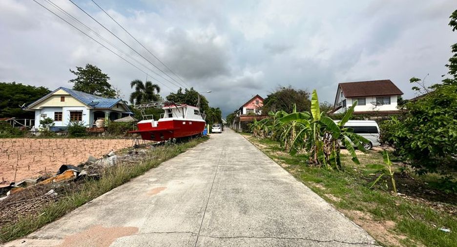 Terreno en venta en Si Racha, Chonburi