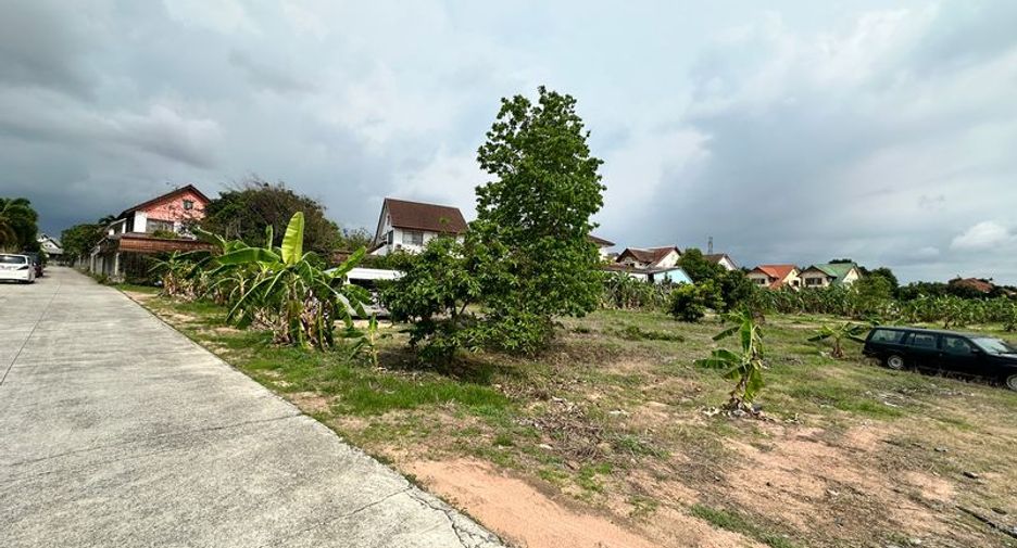 Terreno en venta en Si Racha, Chonburi