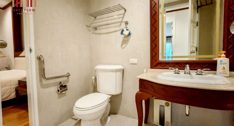 For sale 2 bedrooms condo in Khlong Toei, Bangkok