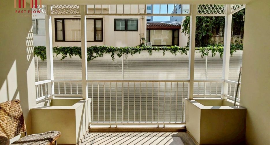 For sale 2 bedrooms condo in Khlong Toei, Bangkok