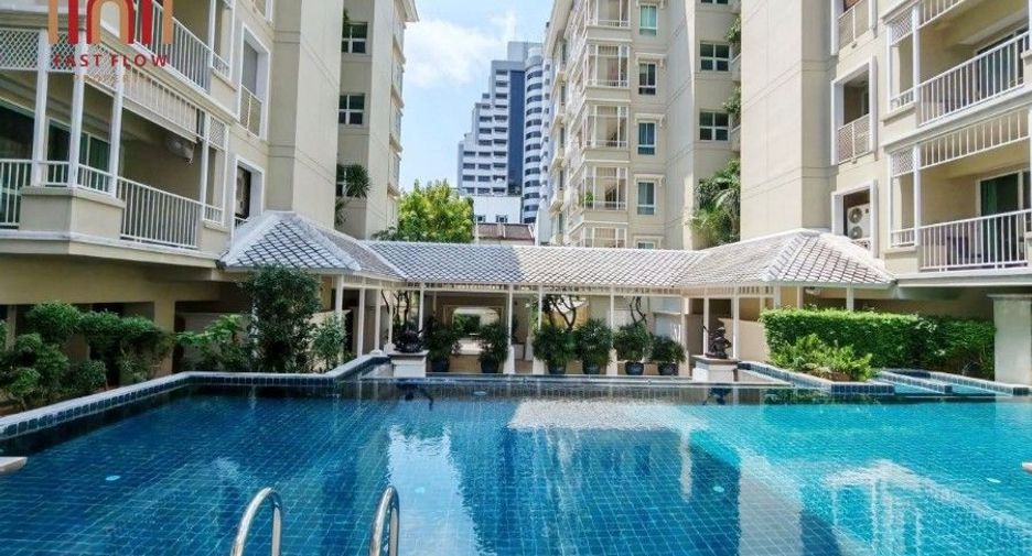 For sale 2 bedrooms condo in Khlong Toei, Bangkok