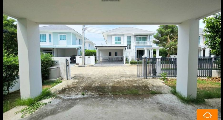 Casa en venta de 4 habitaciones en Bang Khen, Bangkok