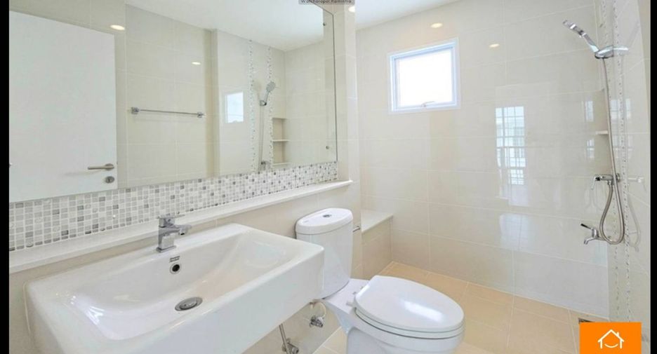 Casa en venta de 4 habitaciones en Bang Khen, Bangkok