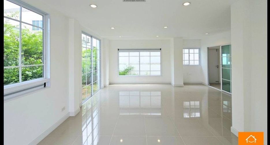 Casa en venta de 4 habitaciones en Bang Khen, Bangkok