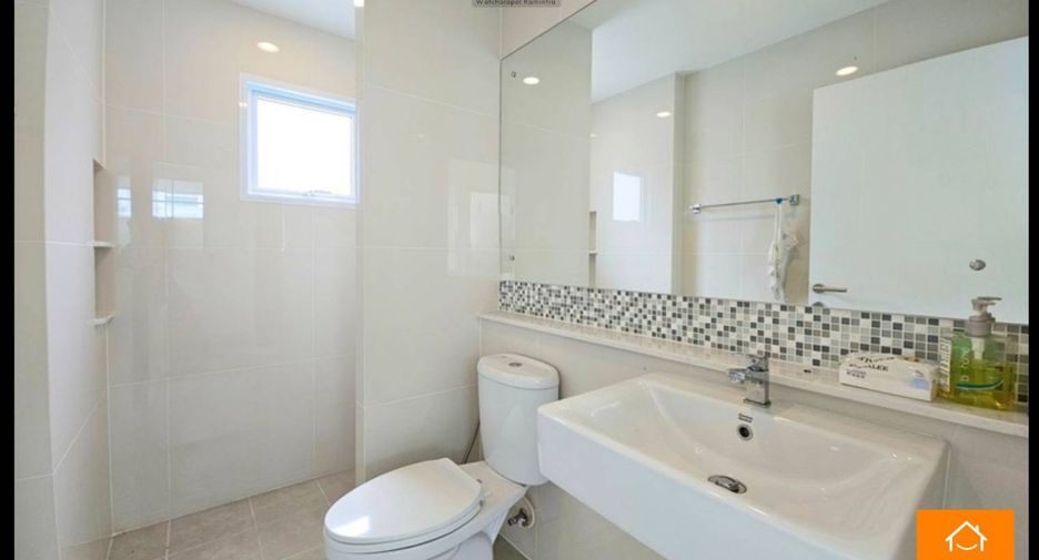 Casa en venta de 4 habitaciones en Bang Khen, Bangkok