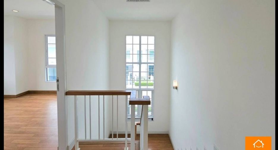 Casa en venta de 4 habitaciones en Bang Khen, Bangkok