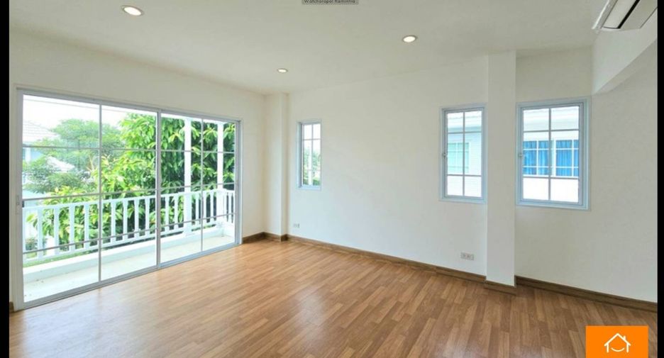 Casa en venta de 4 habitaciones en Bang Khen, Bangkok