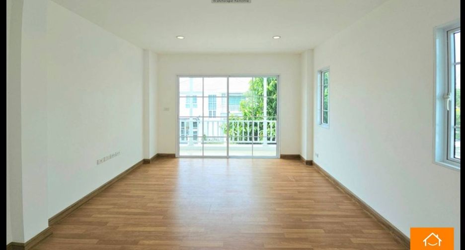 Casa en venta de 4 habitaciones en Bang Khen, Bangkok