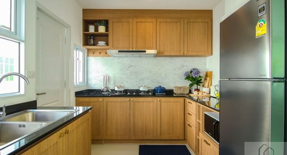 Casa en venta de 4 habitaciones en Bang Khen, Bangkok
