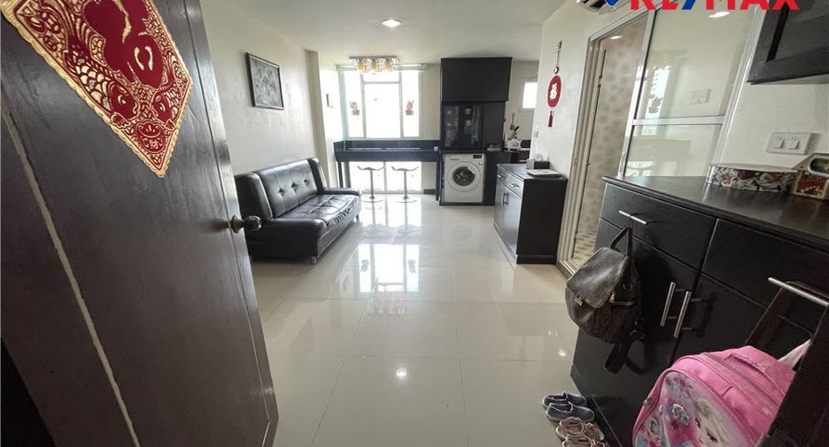 For sale 1 bed condo in Bang Lamung, Chonburi