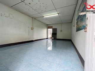 For sale 18 bed apartment in Mueang Samut Sakhon, Samut Sakhon