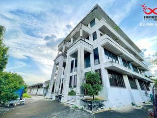 For sale 6 Beds house in Bang Khae, Bangkok