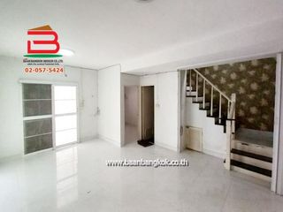 Продажа 4 спальни таунхаус в Khlong Luang, Патумтани