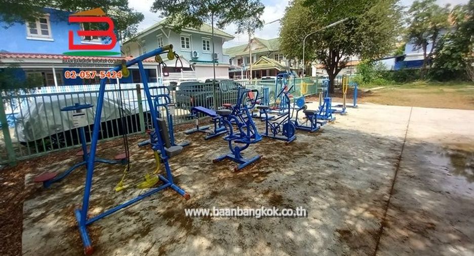 Reihenhaus zum Kauf mit 4 Zimmer in Khlong Luang, Pathum Thani