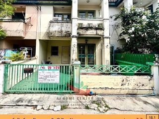 For sale 3 bedrooms townhouse in Bang Sue, Bangkok