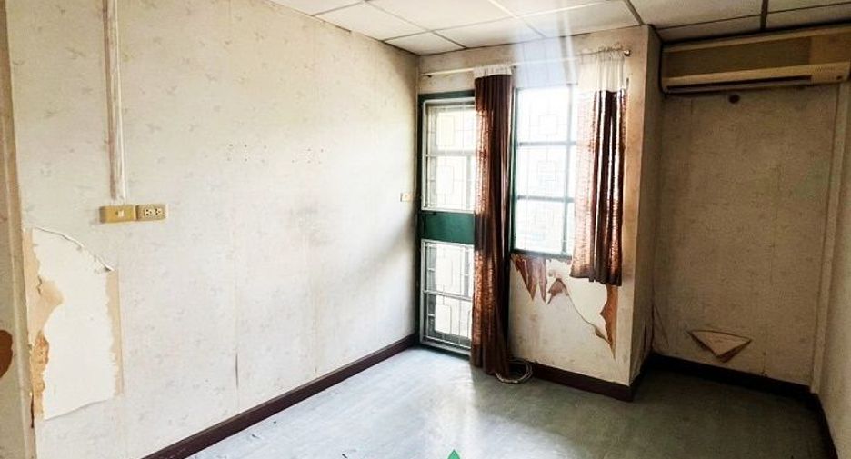 Продажа 3 спальни таунхаус в Банг Суе, Бангкок