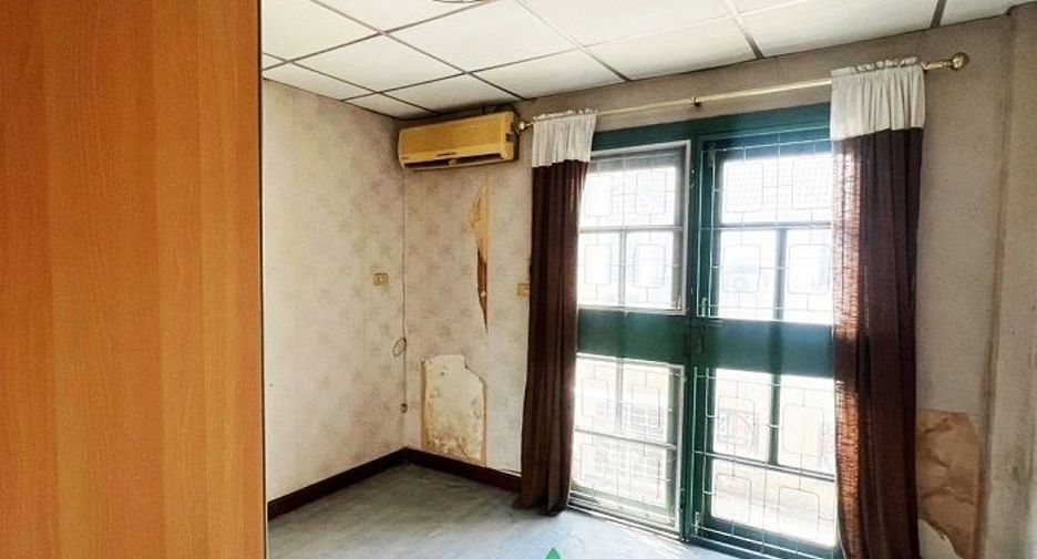 Продажа 3 спальни таунхаус в Банг Суе, Бангкок