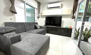 Haus zur Miete mit 3 Zimmer in Lat Krabang, Bangkok