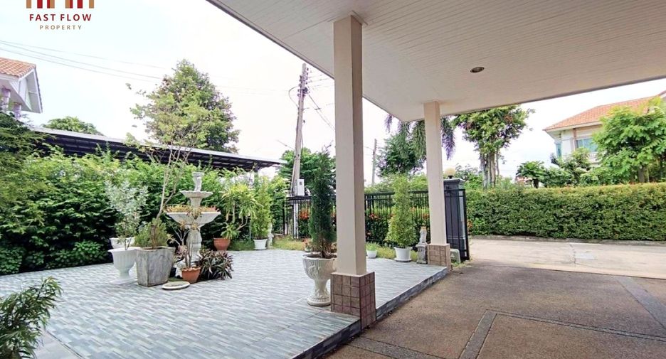 For sale 4 bedrooms house in Mueang Pathum Thani, Pathum Thani