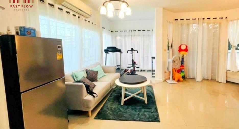 For sale 4 bedrooms house in Mueang Pathum Thani, Pathum Thani