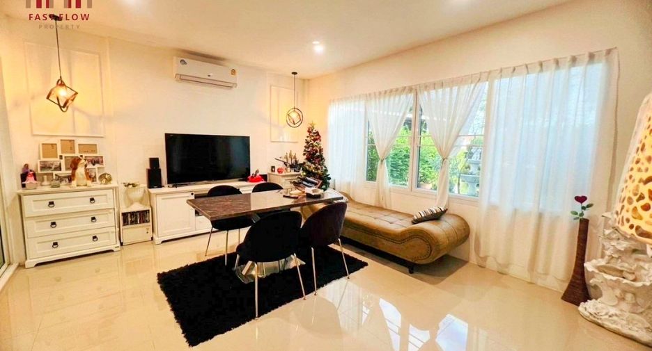 For sale 4 bedrooms house in Mueang Pathum Thani, Pathum Thani