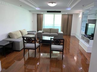 For rent 3 bed serviced apartment in Watthana, Bangkok