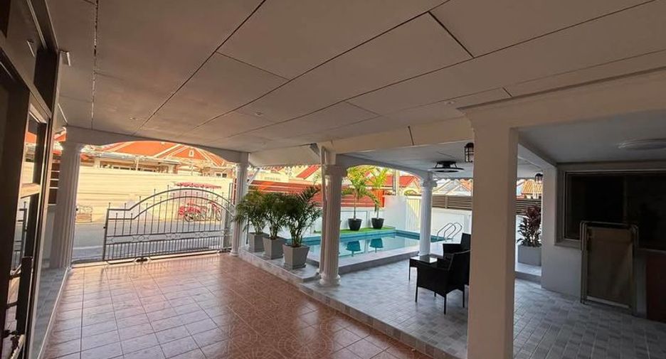 À vendre 4 chambres villa à Bang Lamung, Chonburi