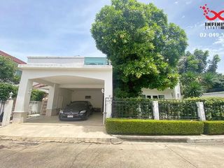For sale 5 bed house in Mueang Nonthaburi, Nonthaburi