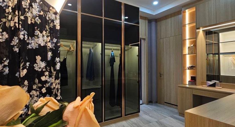 À vendre 4 chambres villa à Bang Lamung, Chonburi