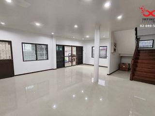 For sale 4 Beds house in Bang Khae, Bangkok