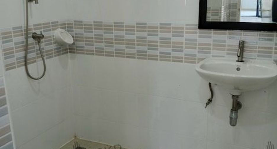 Haus zum Kauf mit 5 Zimmer in Mueang Samut Sakhon, Samut Sakhon
