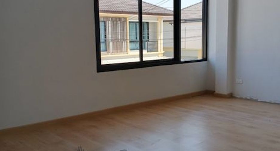 Haus zum Kauf mit 5 Zimmer in Mueang Samut Sakhon, Samut Sakhon