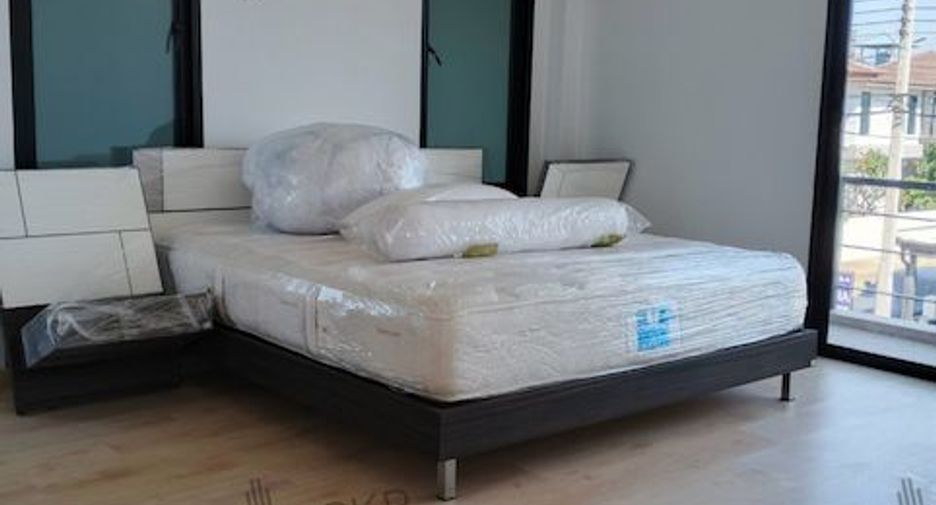 Haus zum Kauf mit 5 Zimmer in Mueang Samut Sakhon, Samut Sakhon