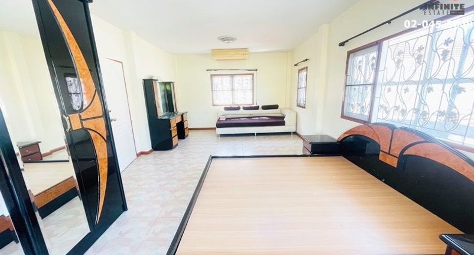 For rent そして for sale 4 Beds house in Lam Luk Ka, Pathum Thani