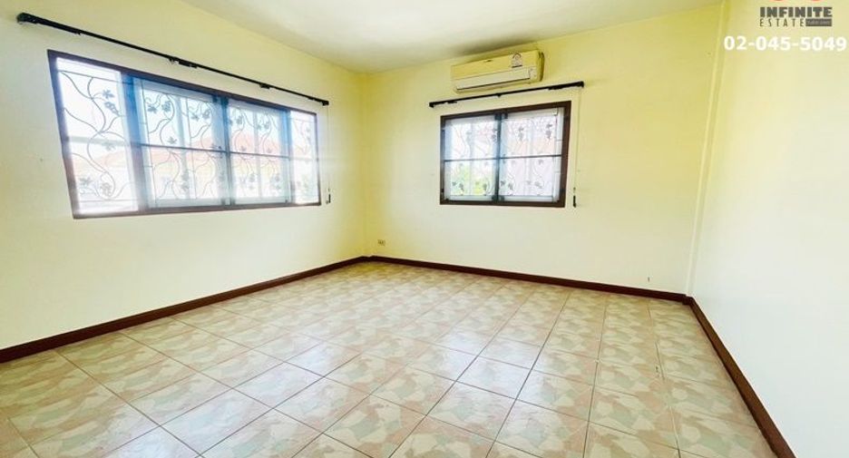 For rent そして for sale 4 Beds house in Lam Luk Ka, Pathum Thani