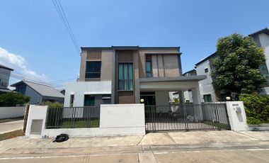 出售 3 卧室 独立屋 在 Bang Sao Thong, Samut Prakan