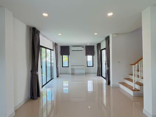 For sale 3 bedrooms house in Bang Sao Thong, Samut Prakan