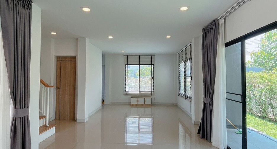 出售 3 卧室 独立屋 在 Bang Sao Thong, Samut Prakan