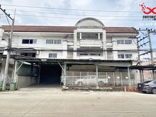 For sale 8 Beds warehouse in Sam Phran, Nakhon Pathom