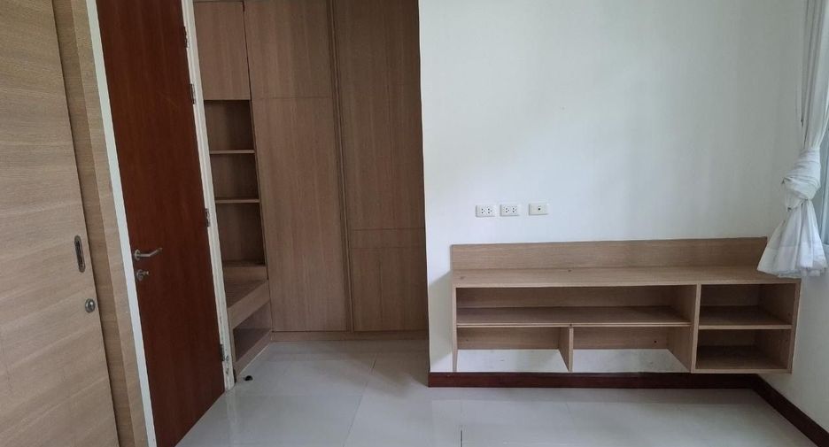 For sale 2 bed condo in Mueang Krabi, Krabi